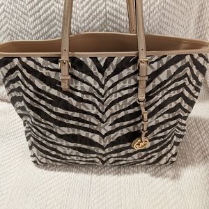 Authentic Michael Kors Tiger Jet Setter Bag